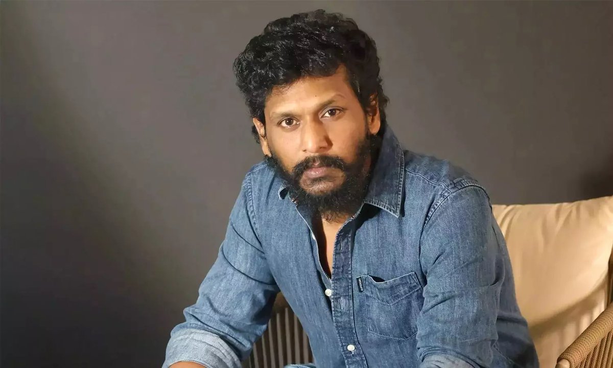 MoviesSingapore's tweet photo. #LokeshKanagaraj is planning to start #AA23 with #AlluArjun from January 2027 and complete shooting by September. After which, he’s planning to concentrate on and complete #Kaithi2.
He’s also planning to continue his acting. He recently liked a story from #Mysskin but told him he’ll only be free in 2028. There are chances his next hero project may commence in 2028.
Source - Valai Pechu
