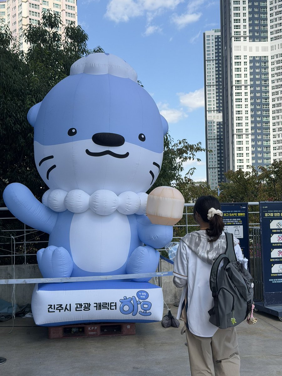 unve2s's tweet photo. 엔팍의 엔씨... 
티켓값(+교통비) 아까운 경기였습니다 네 https://t.co/LCeuMw5TNx