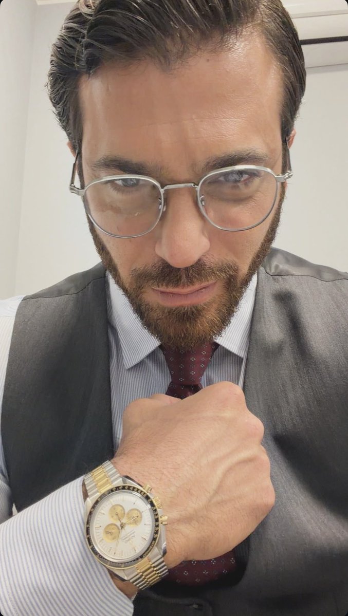 Nunzia83597019's tweet photo. Igs @canyaman

Ecco non vede l’ora di massacrarci! 🫣😉😅😂
E noi non vediamo l’ora di goderci l’Avvocato Riccardo Rivaldi 🤩sicuramente ci farà impazzire 
💣💥🔥

#CanYaman 💫 https://t.co/i8Yh8GuGdH