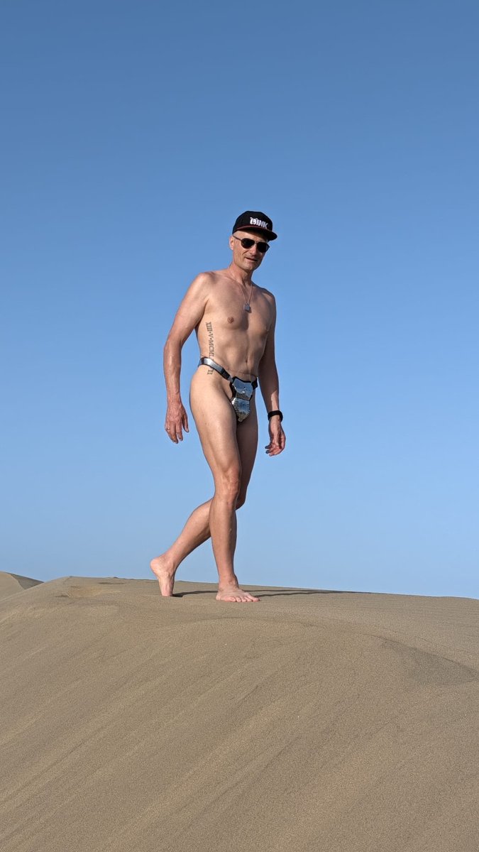 xytro's tweet photo. I took a few pics of my friend @kinkybottomby in the dunes of Maspalomas in his #chastitycage! 
You like it? Retweet for more https://t.co/N8PgvlqLaw