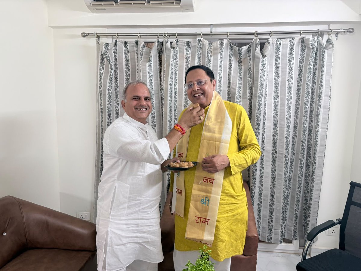 AnilParasharMLA's tweet photo. श्री @RamPratapBJP जी को भारतीय जनता पार्टी द्वारा उत्तर प्रदेश से राज्यसभा द्विवार्षिक चुनाव हेतु प्रत्याशी बनाए जाने पर हार्दिक बधाई एवं अनंत शुभकामनाएँ।

विश्वास है कि आपके अनुभव, समर्पण एवं संगठन के प्रति प्रतिबद्धता से प्रदेश और राष्ट्र की सेवा को नई दिशा मिलेगी। https://t.co/lhh6ak4TKX