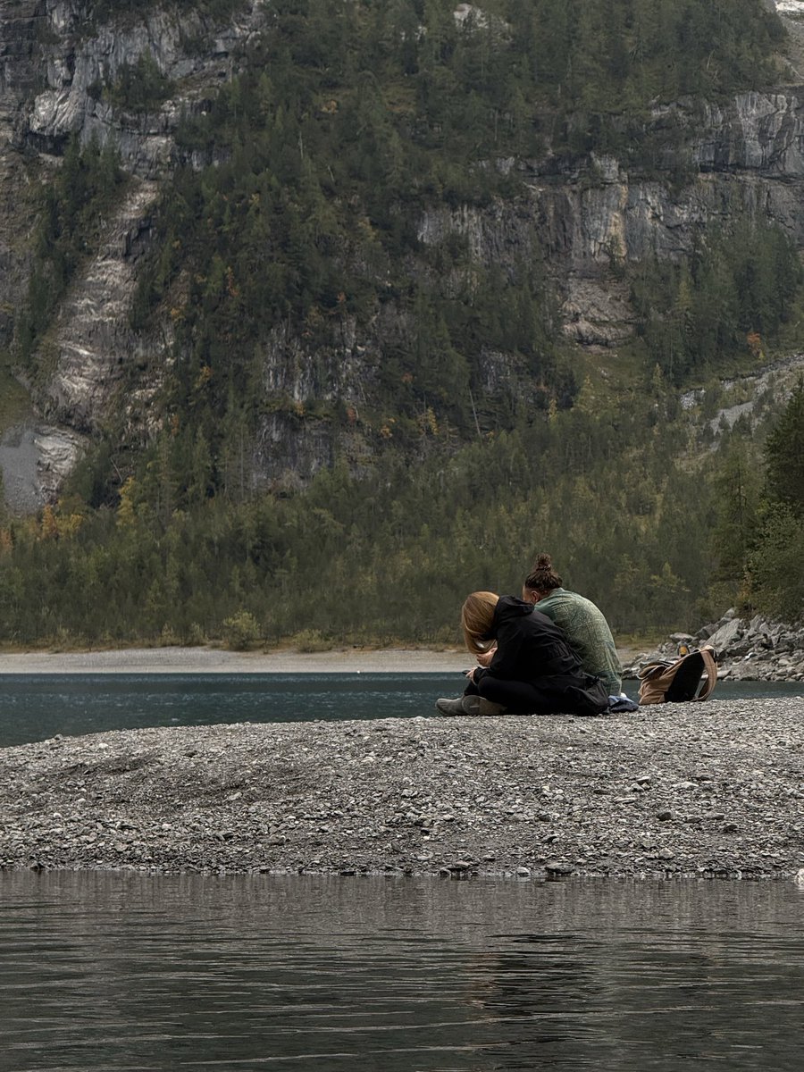 JBugnah's tweet photo. Oeschinensee Hike 
a bucket list experience🤍 https://t.co/Q4zypMLKeS