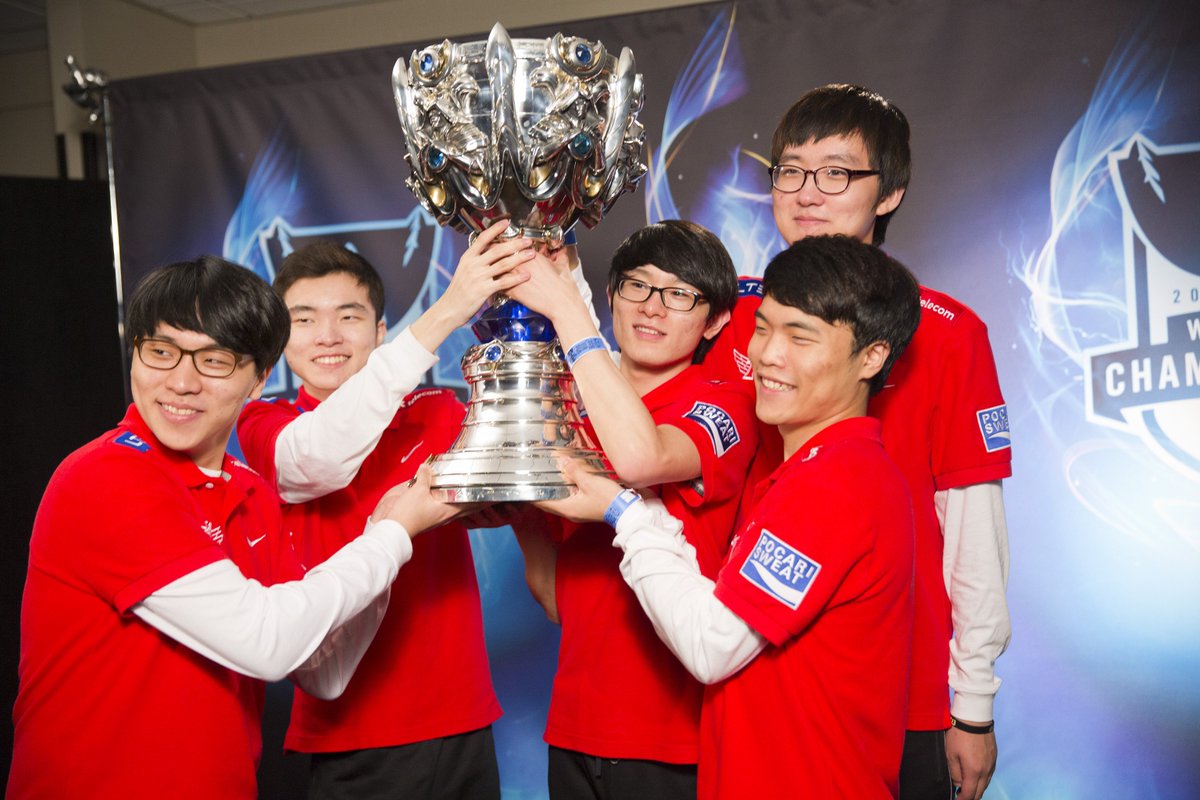 Sheep_Esports's tweet photo. On this day 13 years ago, SK Telecom T1 🇰🇷 won their first World Championship 🏆

🇰🇷 Impact
🇰🇷 Bengi
🇰🇷 Faker
🇰🇷 Piglet
🇰🇷 PoohManDu

The organization now has 6 World Championships, and enter this year's Worlds looking for their 7th. https://t.co/xSCtPBR3UM