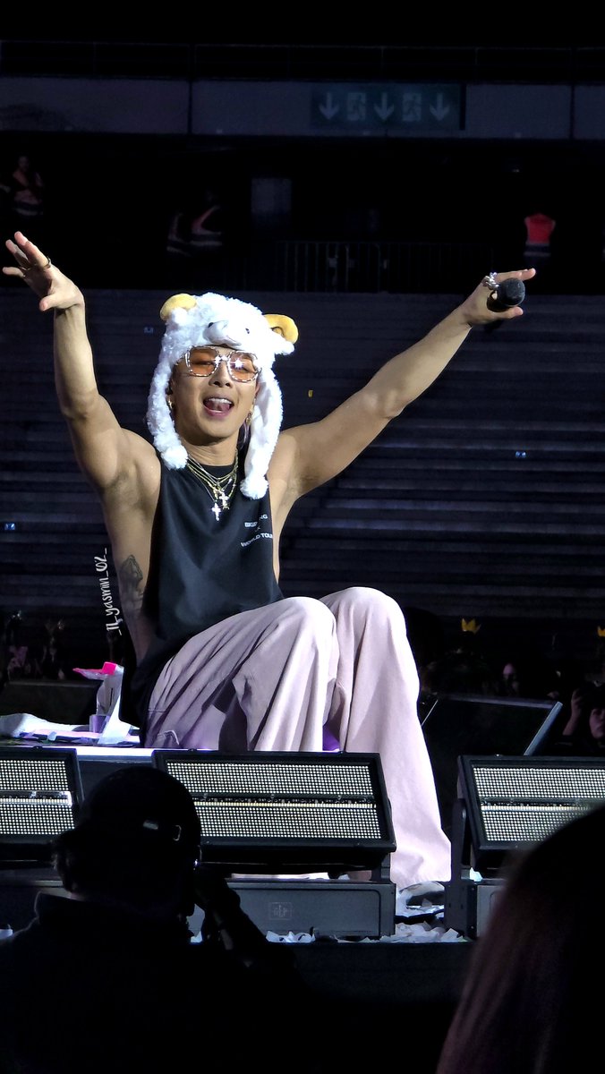 _11_Yasmin_02_'s tweet photo. BigBang Concert - Paris 260919
#COSMOSinParis
#BIGBANG #빅뱅
#COSMOS_WORLD_TOUR_IN_PARIS
#TAEYANG #태양 https://t.co/Rr0RsE9yAA