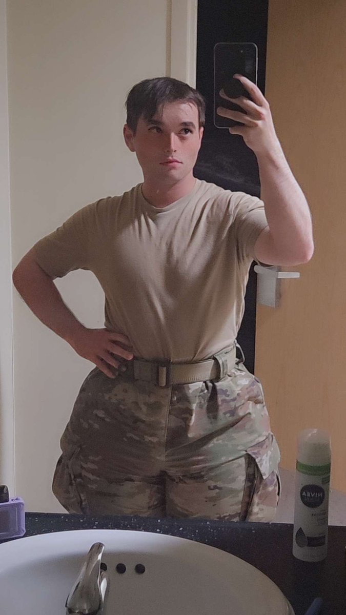 CielInryoku's tweet photo. Yep, more Army boy pics because im unoriginal~ https://t.co/Jk6RlBcRhL