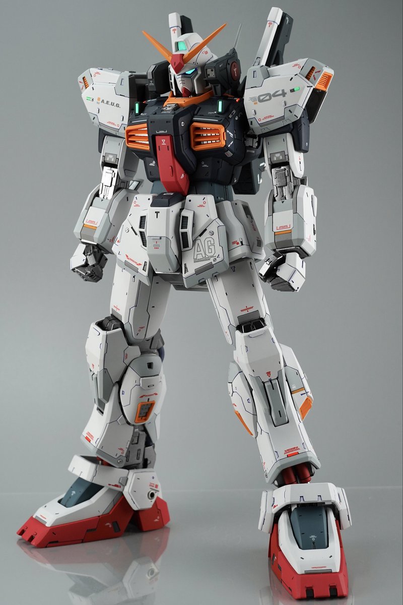 hg_suikabar's tweet photo. ガンダムMk-II、自分はバルカンポッド付けてる方が好きなんですが、とにかく周囲と干渉しまくるので、クリアランス確保が大変でした。
しかもネオジム磁石で装着した結果、干渉したら逃げるので良きです👍 https://t.co/gdINGiRBzb
