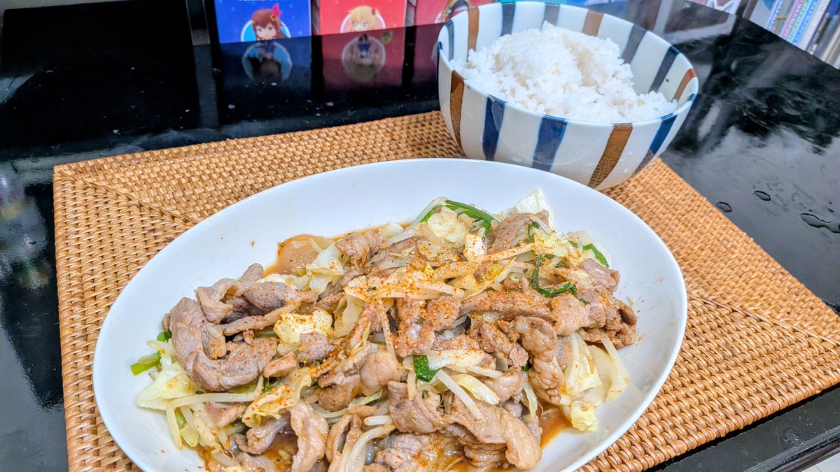 Gauron500's tweet photo. 半額ラム肉の焼肉定食
#晩ごはん
#おうちごはん https://t.co/pMvIRdUju6