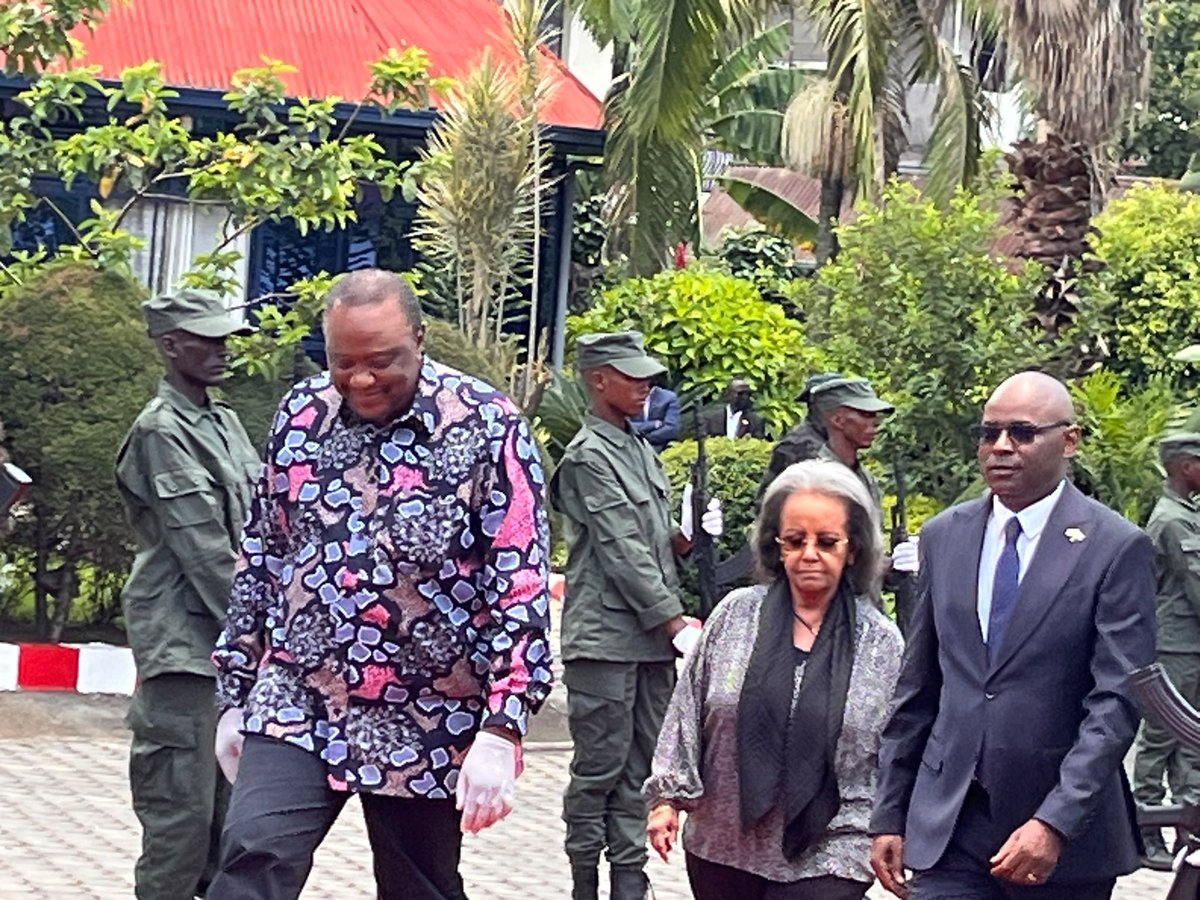 observatoirerdc's tweet photo. 📍#Goma | Une délégation de l’Union africaine est à Goma pour une réunion avec l’AFC/M23, consacrée au processus de paix dans l’Est de la #RDC. 

La délégation comprend Uhuru Kenyatta, Mokgweetsi Masisi et Sahle-Work Zewde. #RDC #Goma #Paix https://t.co/9ScRD2RC0N