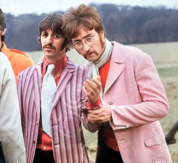 beatlebutch's tweet photo. Day 5: Strawberry Fields Forever || sorry i just wanted to draw #lennstarr #drawtober #thebeatles https://t.co/UVRLCt4G5o