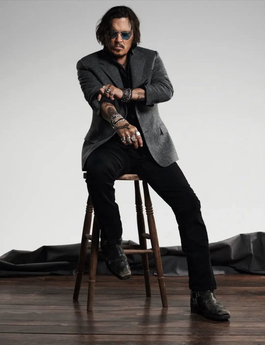 xJohnnyDepp_'s tweet photo. @_DeppSparrow https://t.co/zBHRjbuVAS