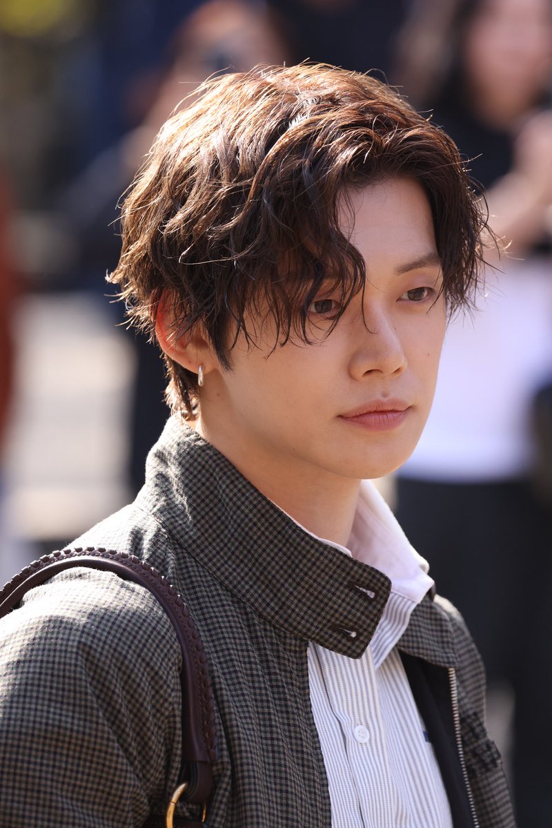 MTVUK's tweet photo. Help I can’t stop thinking about curly haired YEONJUN 😩 #YEONJUNxMiuMiu https://t.co/IiGpbRGeHG