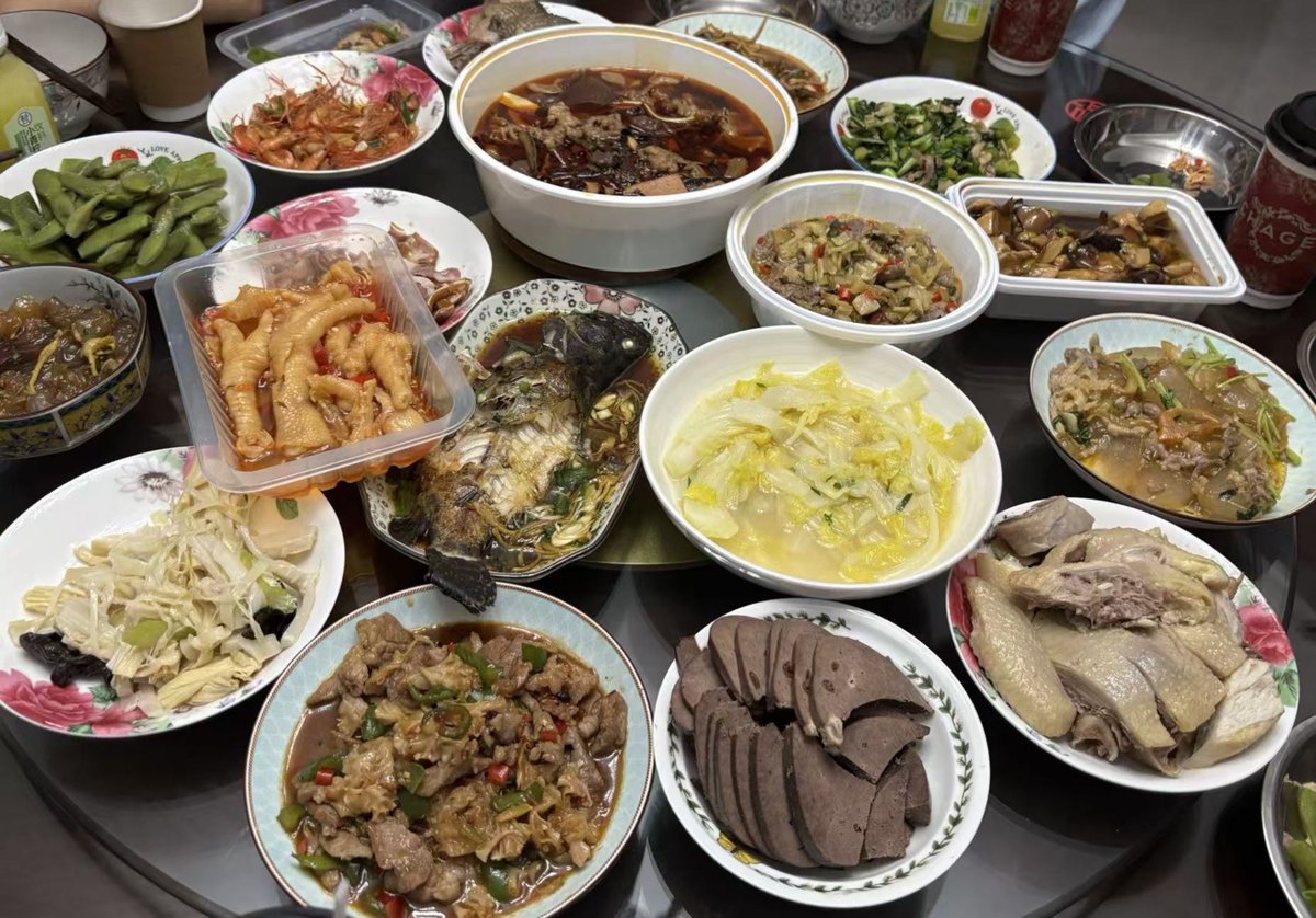 zmk1ra's tweet photo. 真的很喜欢做饭，我要给我未来的陪我的人当一辈子小厨男.... https://t.co/rUI97Bxhqo