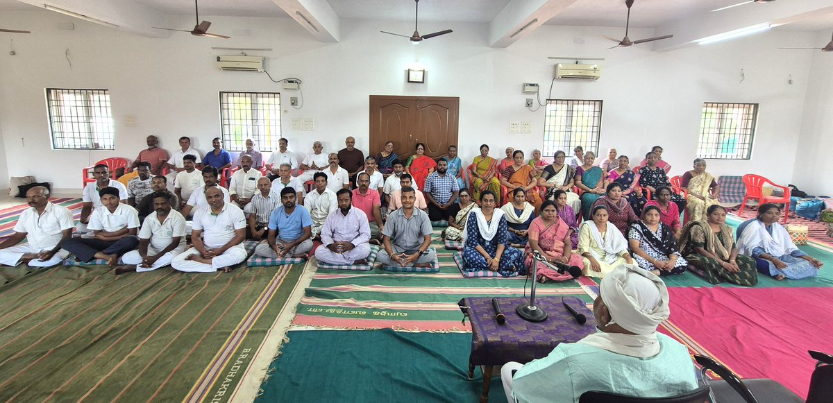 Aasiyoga's tweet photo. உலக அமைதிக்காக 48 நாள் சிறப்பு பயிற்சிகள் நிறைவு விழா 🧘🏼‍♀️🪷🧘🏼‍♂️
Conclusion event of the 48-day intensive meditation camp for world peace 🧘🏼‍♀️🪷🧘🏼‍♂️

Date : October 2nd &amp; 3rd
Location : Anbu Thirukovil Ashram

#WorldPeace #meditation #yoga #aasilife #ravishankarraja #mindfulness #Silence https://t.co/9Bqn3o5aMp