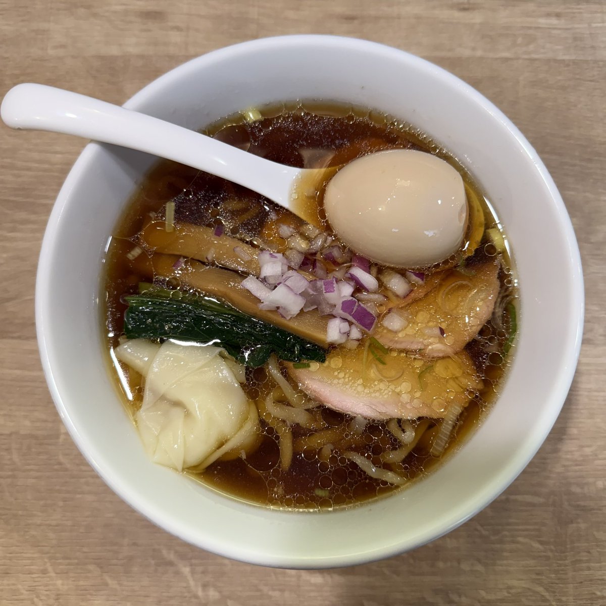 passandgo614's tweet photo. 2026-198🤗
【中華そば むぎすけ】八王子
中華そば＋味玉

鶏と豚主体で白河ラーメン系💯💯😆動物系の出汁感にコク・酸味・円やかさの三要素兼ねる醤油感で移転前と異なる醤油の感じ方💯💯🤩
赤坂で営業していたらー麺福久朗が中華そば炎の跡地で屋号を変え再出発した一杯で今日もFantastic day!☺️💞💫 https://t.co/5Qob6YOjPF