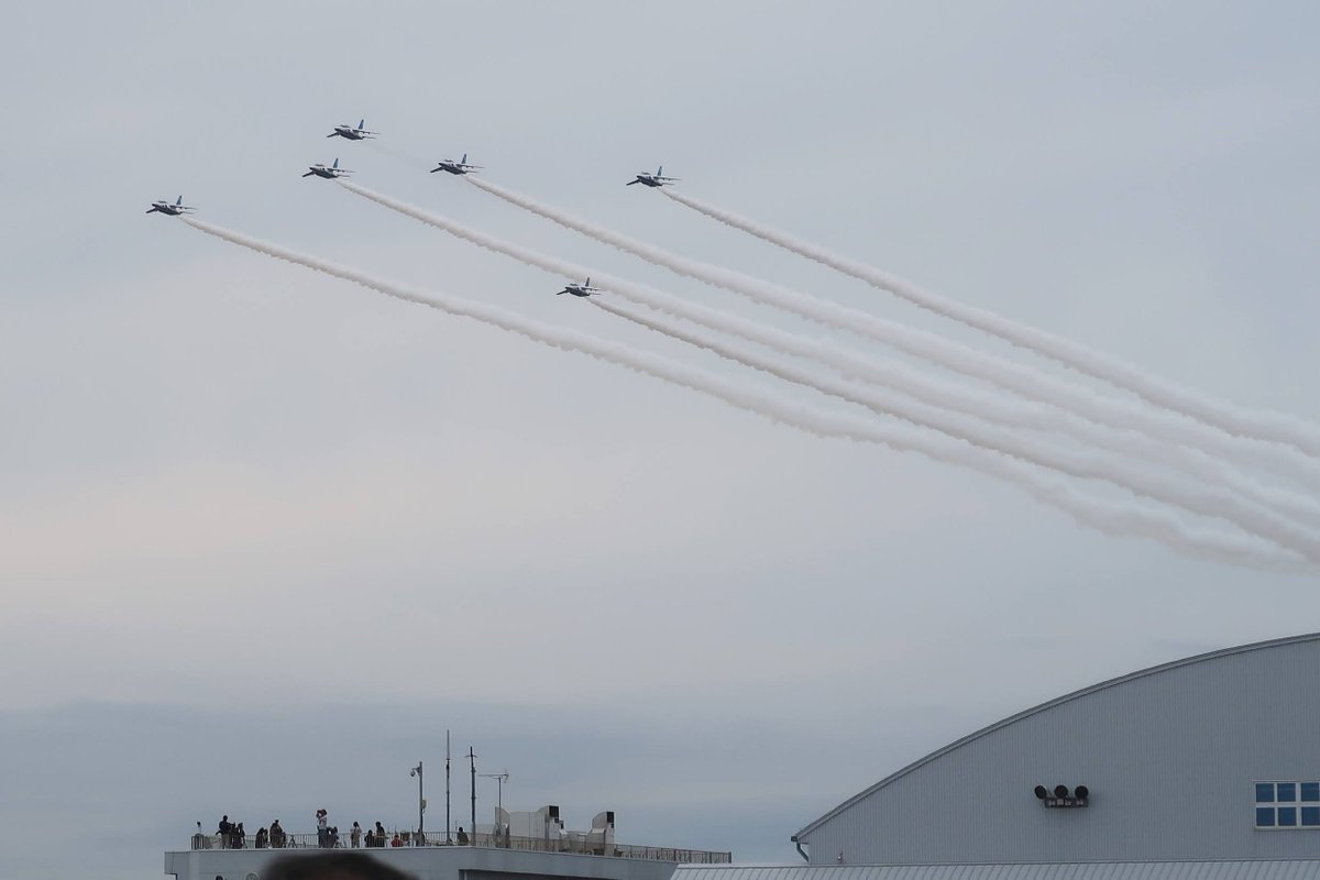 castaways1963's tweet photo. 松島基地航空祭！この時期の開催だと涼しくて気持ちイイ！
初めて娘の車＆運転での長距離は緊張する(⁠◔⁠‿⁠◔⁠)
よく歩いたのでイイ運動になりました！#BLUEIMPLUSE https://t.co/K5htncFY4T