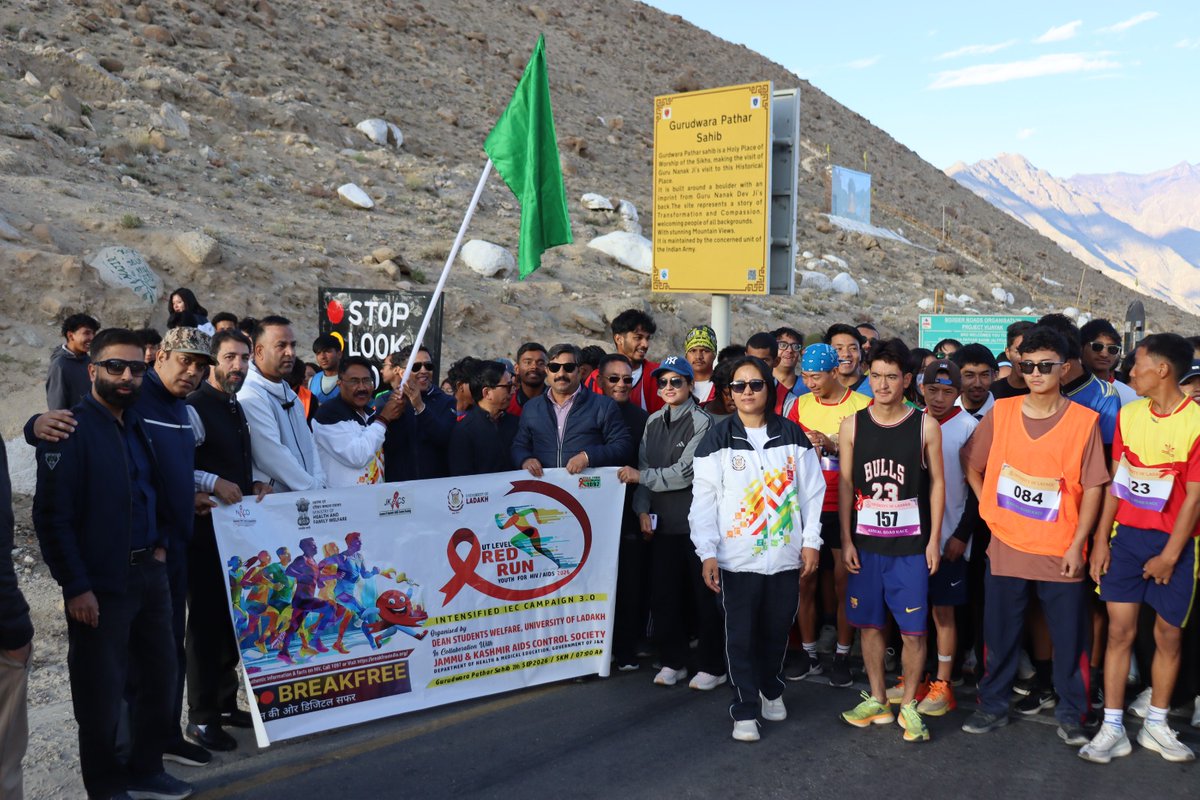 NACOINDIA's tweet photo. Intensified IEC Campaign 3.0 was launched in J&K and Ladakh, with young runners coming together in Leh to run for a cause. 

The 5-km Red Run, organised by J&K SACS in collaboration with the University of Ladakh, brought youth together to mark the campaign launch and spread awareness around HIV.

The inaugural function was held at the University of Ladakh in the presence of Prof. Saket Kushwaha, Vice Chancellor, Sh. Anand Jain (IPS), DGP Ladakh and Sh. Madan Lal (JKAS), Guest of Honour, along with senior officials from JKACS and the University.