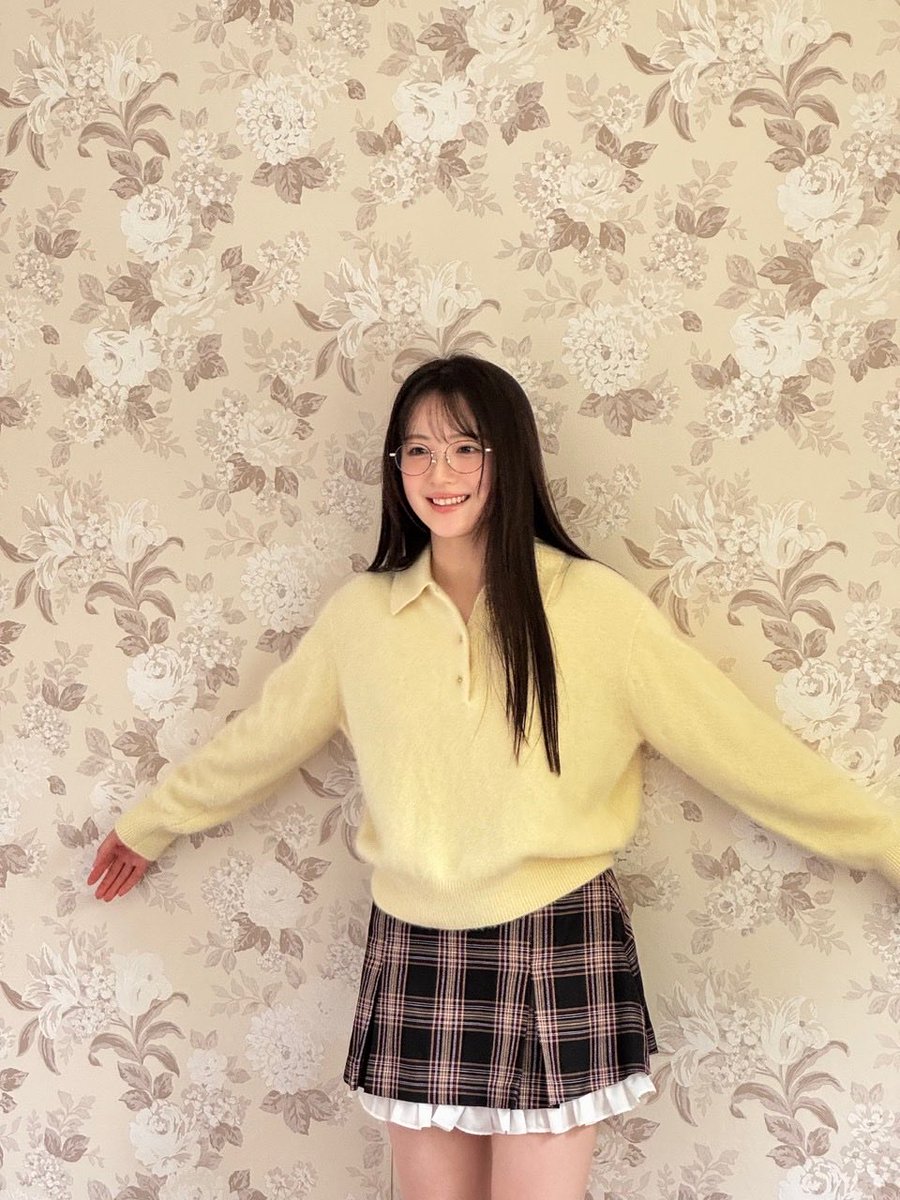 nogizaka46's tweet photo. 【ブログ更新 鈴木佑捺】 眼鏡きぶん
https://t.co/6di16Vopup https://t.co/D4PGrRA6Be