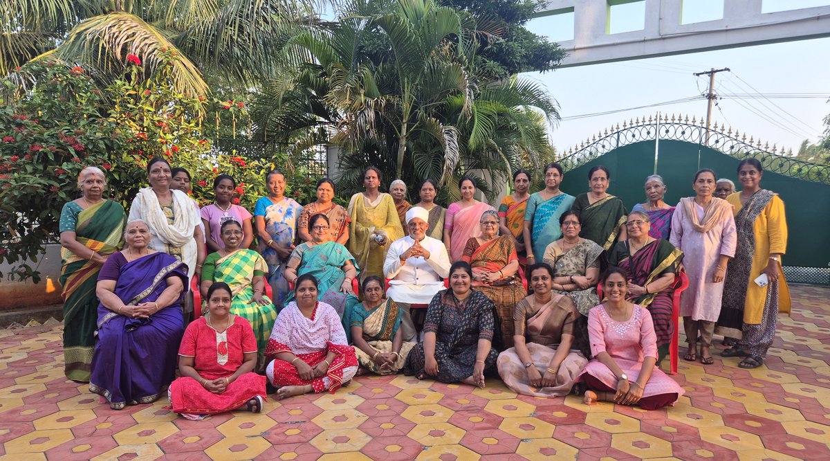 Aasiyoga's tweet photo. உலக அமைதிக்காக 48 நாள் சிறப்பு பயிற்சிகள் நிறைவு விழா 🧘🏼‍♀️🪷🧘🏼‍♂️
Conclusion event of the 48-day intensive meditation
camp for world peace 🧘🏼‍♀️🪷🧘🏼‍♂️ 
Date : October 2nd &amp; 3rd
Location : Anbu Thirukovil Ashram

#WorldPeace #meditation #yoga #aasilife #ravishankarraja #mindfulness #Silence https://t.co/Sks9TO3GQe