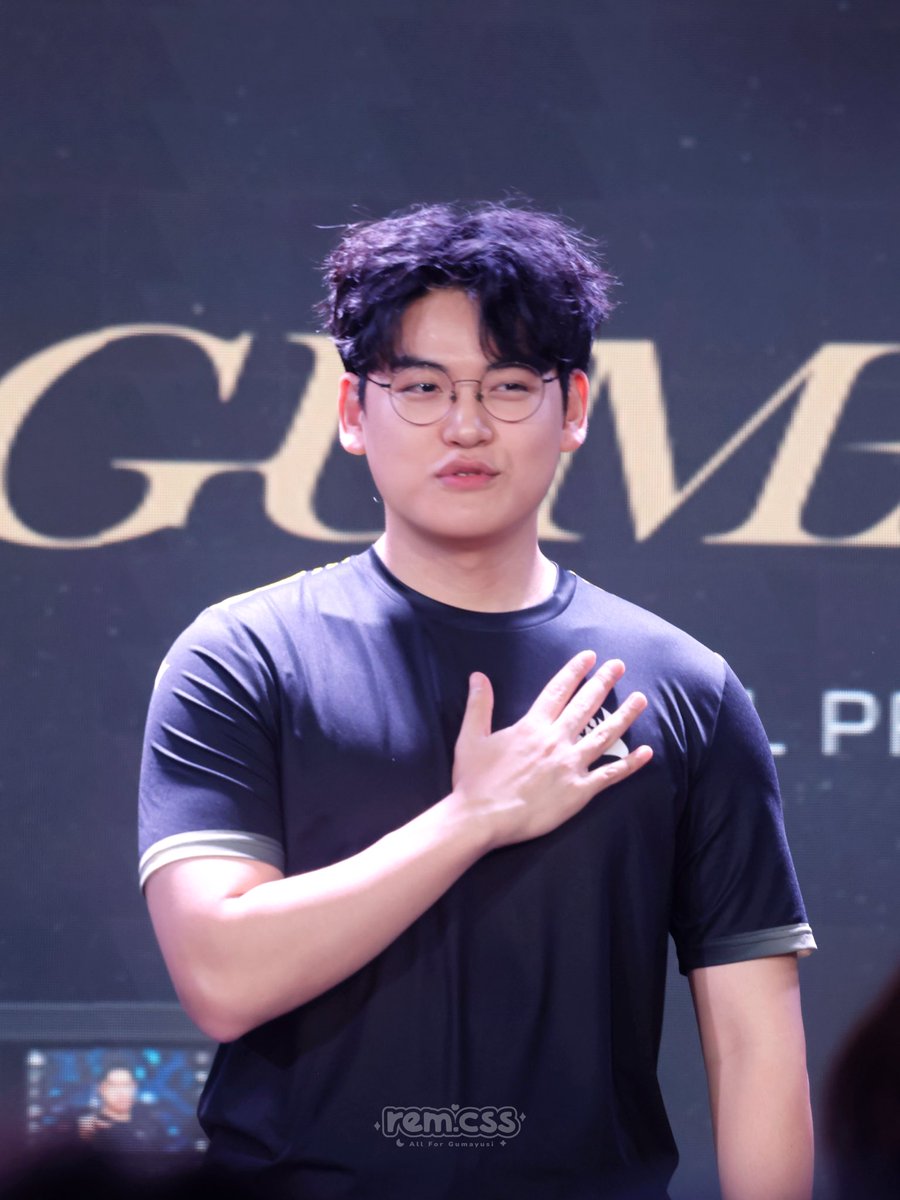rem_css's tweet photo. 261004 Corsair FM

입 삐죽한 거 뭐야 ㅋㅋㅋ

#Gumayusi #구마유시 #이민형 https://t.co/aApm5c8PuG