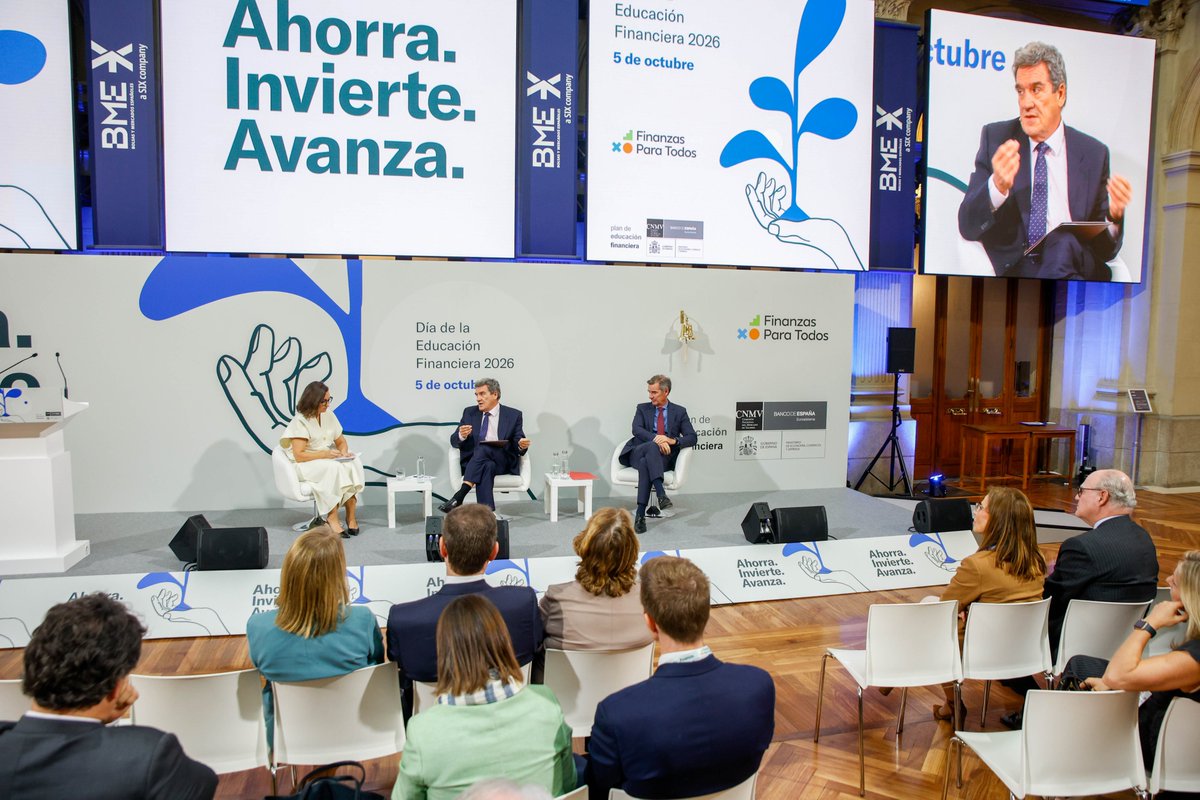 finanzaspartods's tweet photo. Comienza el coloquio sobre educación financiera con el foco en nuestro lema Ahorra, Invierte, Avanza:  

José Luis Escrivá (@bancodeespana) y Carlos San Basilio (@CNMV_MEDIOS)

🗣️ Modera @RebecaGimeno 

#DíaEducaciónFinanciera2026 https://t.co/x90hXuCzxj