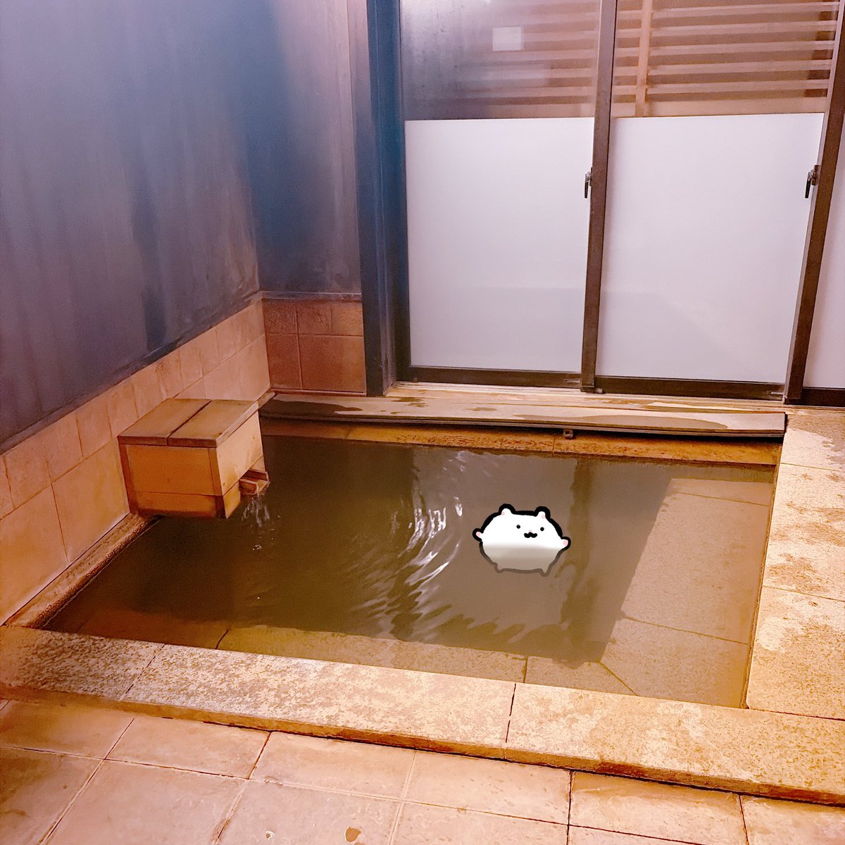 ame__xc's tweet photo. 貸切の温泉入り放題 https://t.co/F20llLvOO3