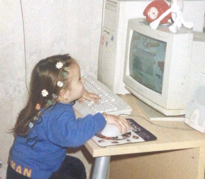 oluruyok's tweet photo. 7 yaşındayken google'da kız oyunları ararken ben https://t.co/PSMFmVoUla