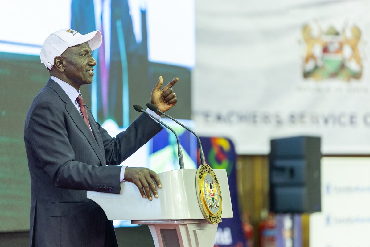 WilliamsRuto's tweet photo. We have doubled the teacher promotion budget from KSh1 billion to KSh2 billion and will increase promotions from 34,016 already advertised to 50,000, the largest exercise in a single year. https://t.co/DPWenEHjav