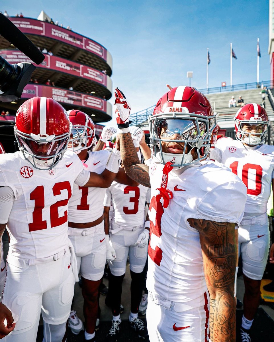 FranckAtangana0's tweet photo. Extremely blessed to receive an offer from @AlabamaFTBL @CoachMoLinguist @caprewett @CoachFloyd_DHS  @CoachMiller_11 @ChadSimmons_ @adamgorney @TheUCReport @247recruiting  @ShannonTerry @RivalsHS @DemetricDWarren @GregBiggins @samspiegs @TomLoy247 @SC_DBGROUP @RecruitGeorgia @Dalton_Cats_FB @Andy_Villamarzo