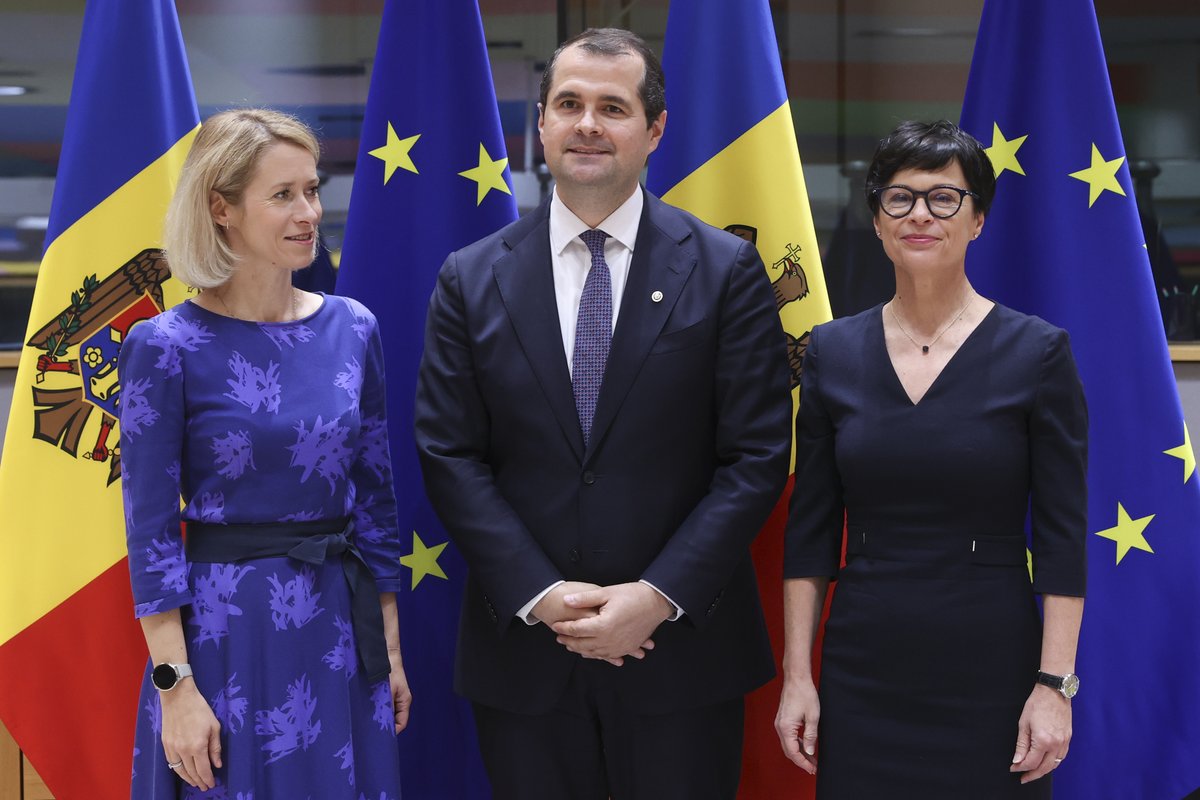 MartaKosEU's tweet photo. Moldova is moving towards EU membership with strong determination, backed by concrete delivery on reforms.

Today, at our 10th Association Council, we released €157 million under the Growth Plan: support for roads, schools and more jobs, so Moldovans can build a better future at home.

Further delivery on reforms will bring more EU support and move Moldova closer to membership.

The pace of progress is already strong. Now it needs to be kept.
