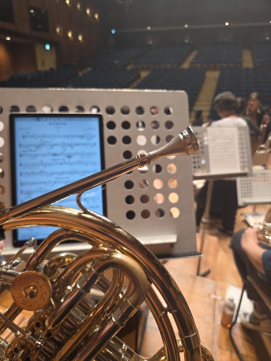 hikosunny's tweet photo. お手伝い(4th)で参加した昨日の本番録音を聴かせてもらう。同じ舞台でもいつものセッティングとは違って山台の一番上だったので音量に留意して丁寧にいれたつもり。MPは2ndのデュルクD3吹きと同じ音色になることが判ったZH23A4.2で。2-4ユニゾンとか思わず笑っちゃうくらい気持ちよかった。 https://t.co/2WefYDYSt3