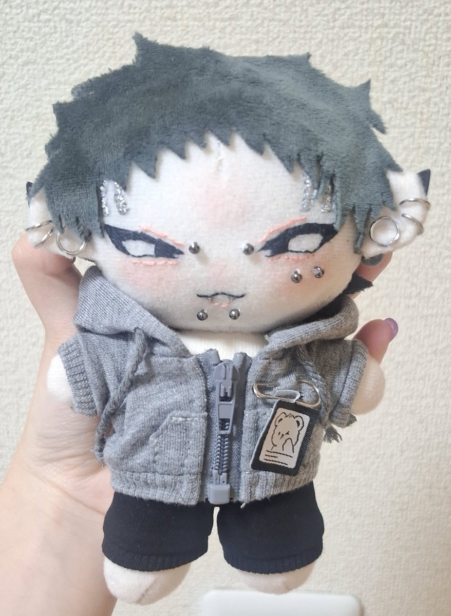 nyannyan117514's tweet photo. ⚠手映り込み

イタチくんぬい完成しました👏✨️
かわにーーー😭😭😭
猫ちゃんお帽子も買ったよ🐱

 #集りはし https://t.co/ONWtUgMrVc