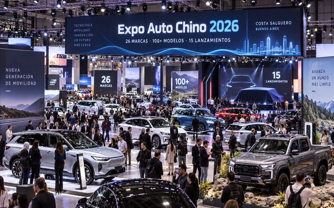 Agroverdad's tweet photo. Segmento que crece🇦🇷🚘🇨🇳
Pick-ups chinas. Los principales modelos presentados en la Expo Auto Chino que se lanzarían en Argentina
➡️ https://t.co/Pb0XvUkaNR
#AgroTitular #AgroCordoba #agro #campo #pickups #ExpoAutoChino https://t.co/iyZBR8StL0