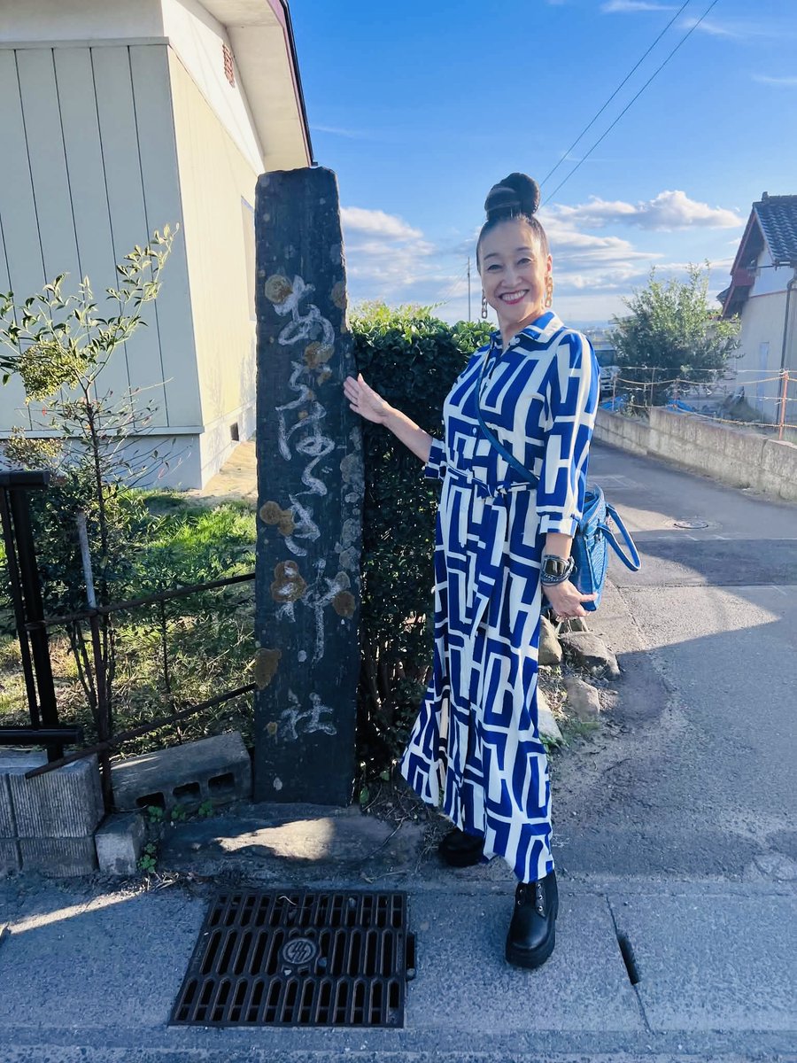 airsea66's tweet photo. 足の神様にご挨拶してきました⛩️国府多賀城駅から徒歩で行ける「荒脛巾(あらはばき) 神社👣靴がたくさん奉納されてました👟🩴 昔の人も今の私たちと同じように「自分の足で歩けること」を大切にしていたのかもしれませんね♪私はレッスンに通ってくださっているみなさまの足の健康を切に願ってきました https://t.co/3XwgPmSrJ2