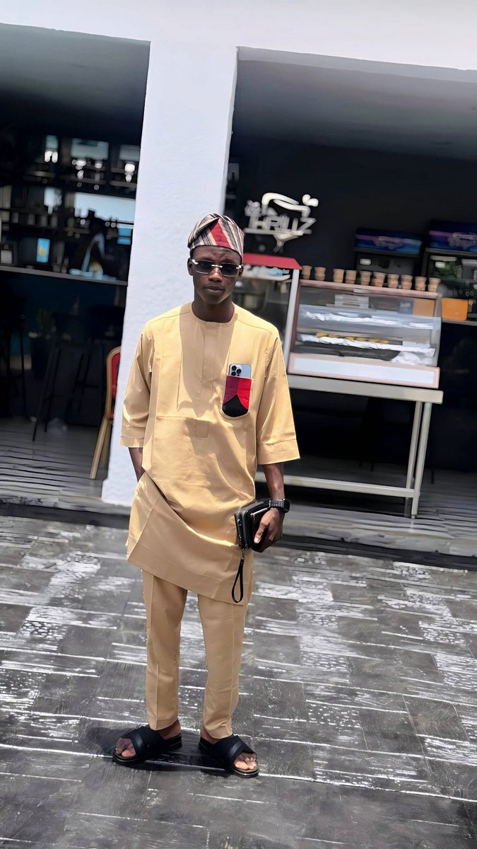 leks_onchain's tweet photo. Maybe I never really doxxed myself on here 😂

So, here’s the face behind the tweets.

Apart from Web3, I also own a fashion brand where I make and design men’s outfits 

I’m also a final year student at the University of Ilorin.

Still learning, building and figuring things out one step at a time.

I’ll be sharing some of my work here too, so you get to see that side of me.

Looking to connect with more people on this space.

If you see this, tap in. Let’s connect 🤝