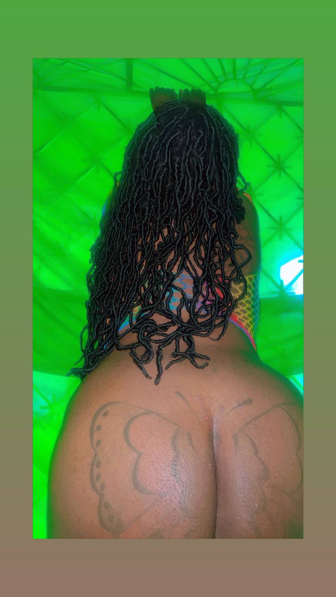 ShapeitiveMinaj's tweet photo. Waiting for u…. https://t.co/1Zdn4NN4QR