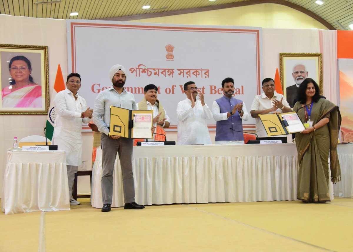 SuvenduWB's tweet photo. A momentous milestone for the infrastructure and regional connectivity of West Bengal.
Today, at Nabanna Sabhaghar, a historic Memorandum of Understanding (MoU) was signed between the Transport Department (Government of West Bengal), the Ministry of Civil Aviation (Government of India), and the Airports Authority of India (AAI) under the UDAN scheme to develop new airports and civil enclaves across the state. 
We were privileged to have Hon'ble Union Minister of Civil Aviation Shri Kinjarapu Ram Mohan Naidu Ji, Cabinet Colleagues and Senior Officials join us for this landmark event.

A robust Civil Aviation network does far more than shorten travel times; it serves as a powerful catalyst for trade, tourism, logistics and employment generation. These initiatives represent the vital foundational work essential for unlocking the ultimate economic growth and self-reliance of West Bengal. By investing systematically in modern infrastructure today, we are paving the runway for long-term prosperity, inclusive regional development and boundless opportunities for every Citizen across our State.
@PMOIndia @RamMNK 
@MoCA_GoI