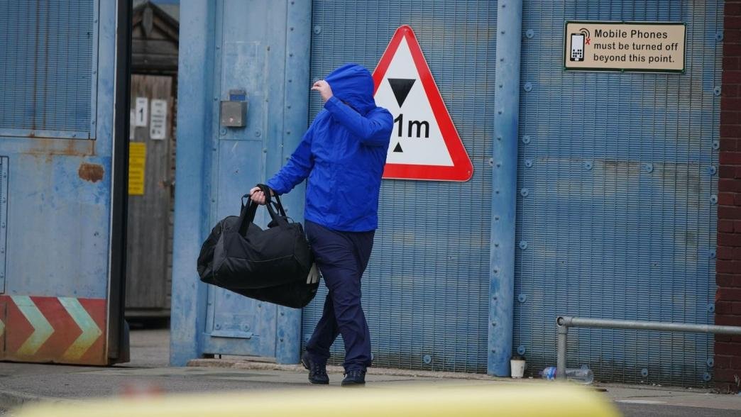 welshmaan's tweet photo. 🚨 LABOUR HAS BLOOD ON ITS HANDS.
A prisoner who was freed early under Labour's release scheme has gone on to stab a mum-of-two to death. Robert Sabat, 59, is due to be sentenced after stabbing Dickiesa Nurse to death in London. Sabat had previously been in prison for harassment and knife offences, but was let out early under a previous round of Government releases.