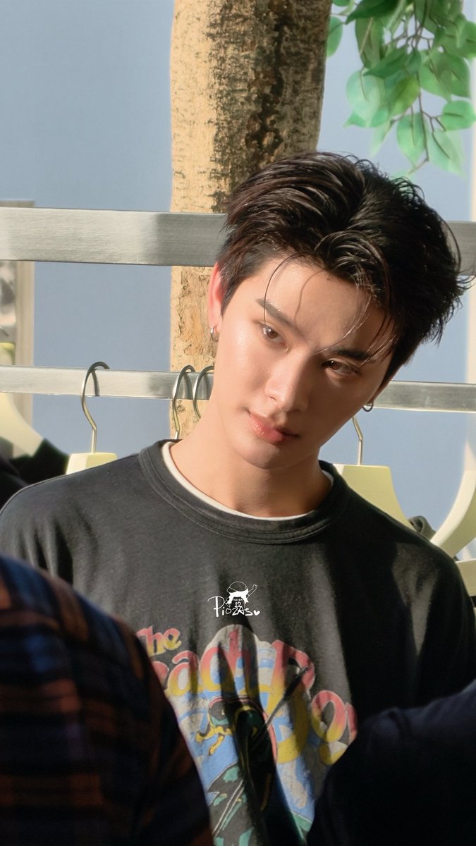 Piozas's tweet photo. วันนี้เฮียเก้อ หล่อมาก สุดแสว้กแก๊ก จบการรายงาน รักนะคะ 
#RepresentTHXBUS 
#RepresentTHxTHAI #THAIchayanon https://t.co/zxkvM925Ot