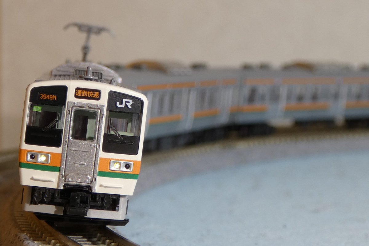 Gentookotsu's tweet photo. 買ってしまった
KATO 211系3000番台/1000番台 高崎・東北本線
発表されたときから楽しみにしてたし、沿線民で見てたのでもちろん購入
もちろんC8編成は強化スカートに。
TOMIXのやつを持ってるけど、KATOのクオリティ高いな
あと1000番台は初導入
TOMIXのとも併せて走らせようと思います
その他ALTへ https://t.co/ARKIXIvYuc