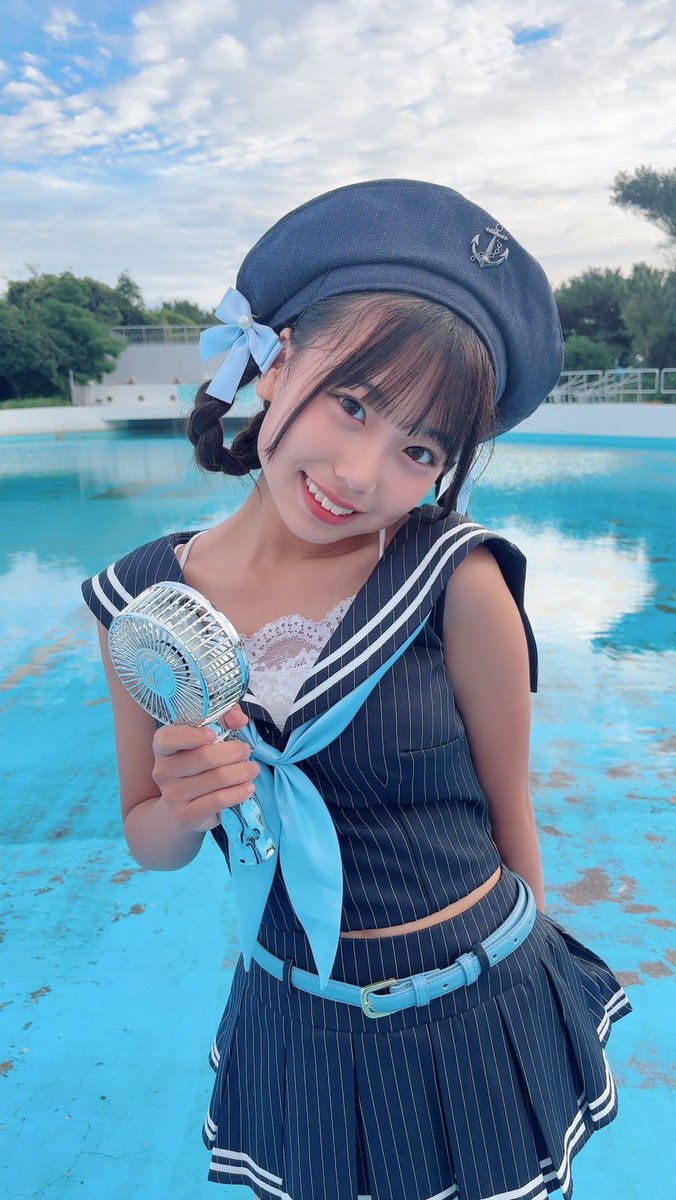 kaeg_ram's tweet photo. ｢クロフェス2026  7年目 ラッキーフアイドルフィーバーだしん！｣
ありがとうございました♡

天神娘の水色担当  小学6年生の小島かえでです🩵🫧

初めてのフェスでめっちゃ緊張したけどめちゃくちゃ楽しかったです🥹会いに来てくれた人ありがとうございました💖

 #クロフェス  #小島かえで  #天神娘 https://t.co/YkTEfH2cti