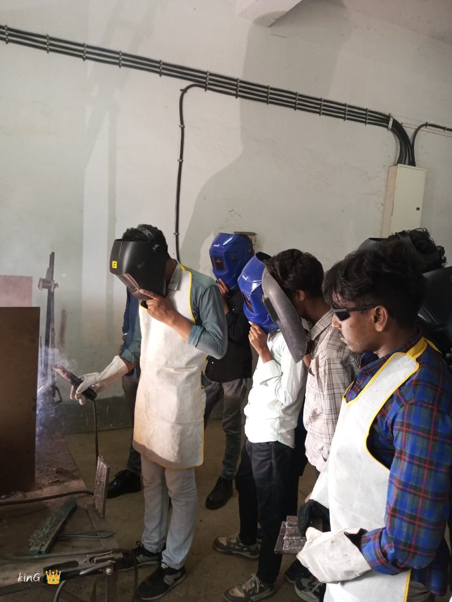 GManbazar's tweet photo. Sparks of Skill!
Welder Practical Class in full swing at Manbazar Govt. ITI.
Forging the future with every weld.
#Welder #ManbazarGovtITI #PracticalClass #SkillIndia #WeldingLife #ITI https://t.co/KEHoB2ig3A