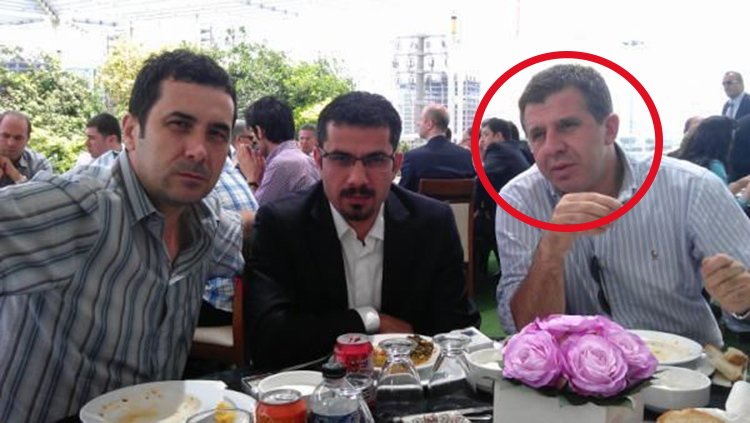 musaucan33's tweet photo. Bu Kadir Çetinçalı denen arkadaşın altını kazıyın, Mehmet Baransu, Fetullah övüp Bilal Erdoğan'ı tehdit ettiği tweetleri çıkar.

Bu kadar da değil; FETÖcü firarî terörist Hakan Şükür ve Arif Erdem savunuculuğu, cumhurbaşkanına küfür; ne ararsan var.

Devamını aşağıya bırakıyorum. https://t.co/NYuzNAjyfY