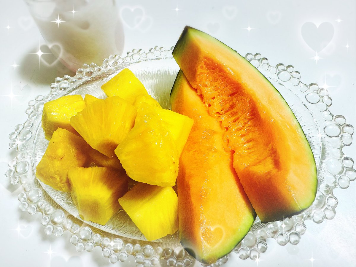 ichigo0555's tweet photo. 2人で食べようとしたのにｨ
お友達とご飯してくるんだって(   ¯ ⌳¯ )ﾁｯ
メロン＆パイナップル、アーモンド��果 https://t.co/D8QssHhNwn