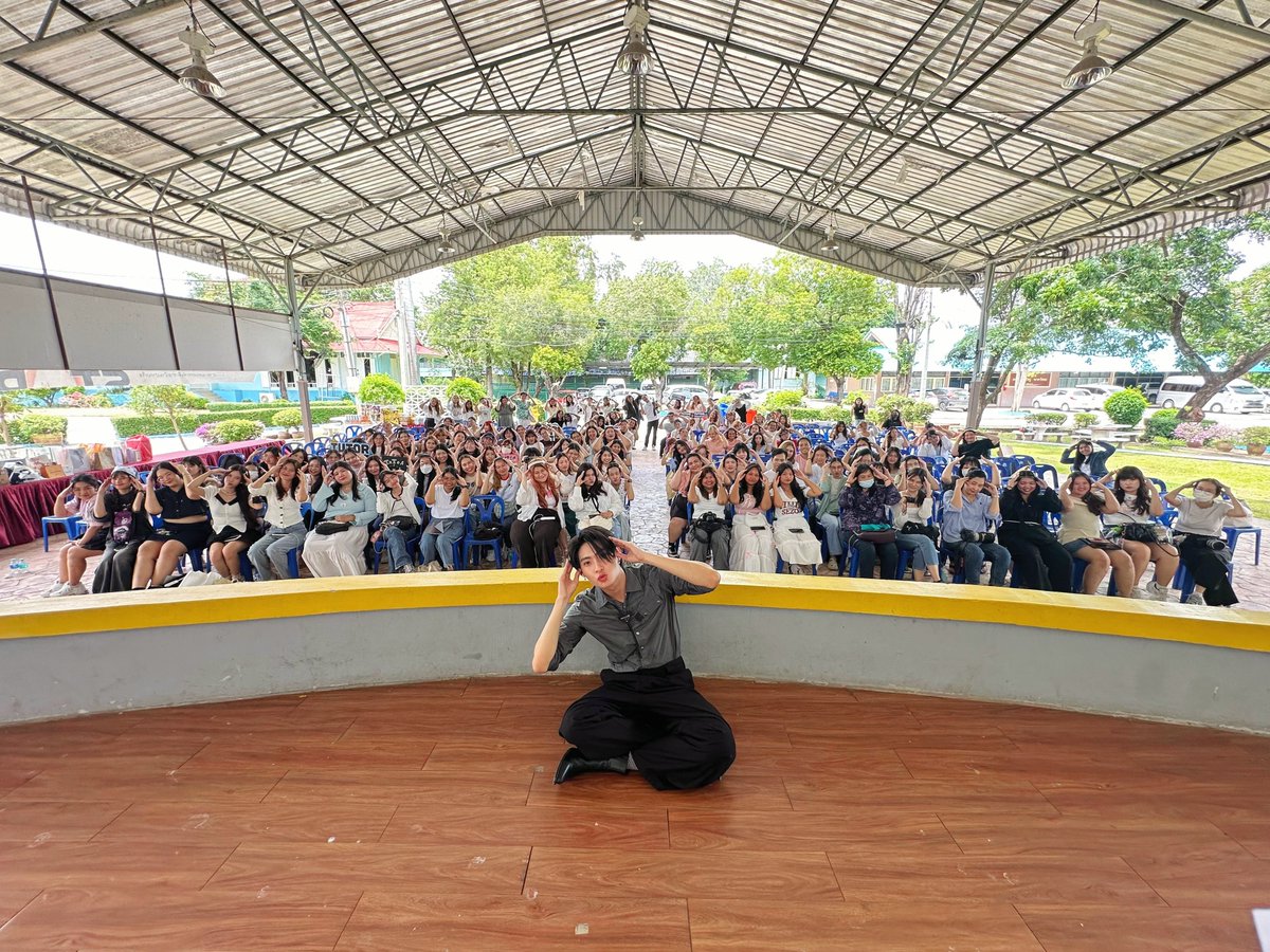 thedinojelly's tweet photo. ⚠️ [ Pls RT ] ✳︎ Remark ✳︎

งานของ #LatteKim จัดที่ สถานสงเคราะห์ "เด็กชาย" บ้านปากเกร็ด  อย่าไปผิดกันน้า

เป็นลานในรูป อยู่ตรงข้าม บ้านเด็กอ่อนพญาไทย ** ไม่ใช่ห้องปีที่แล้ว **

ㅡ #ลาเต้คิม #LatteTNC #kkim_pst https://t.co/diCxWuTRJk