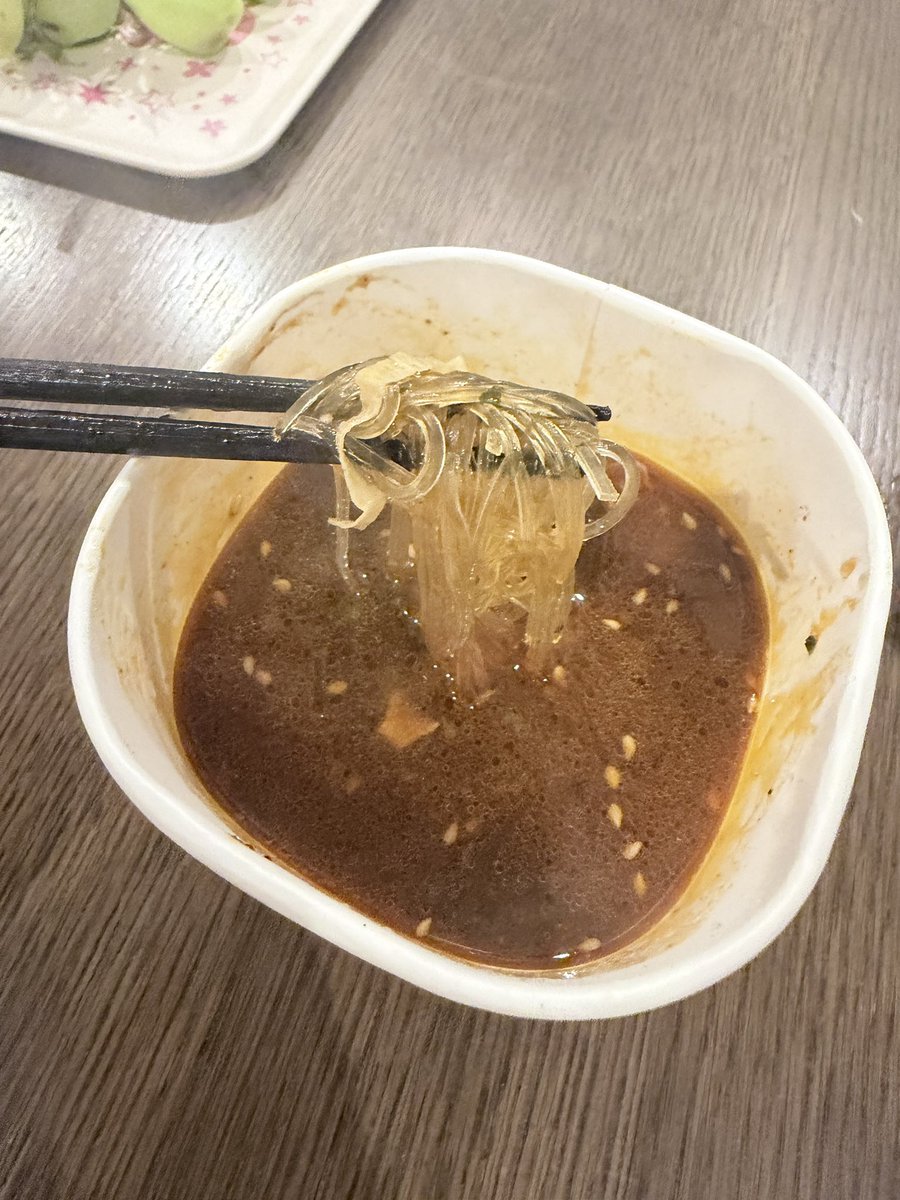 choealin89's tweet photo. #화연아_할미왔다
보니까 오늘 면밖에 안 묵엇오 https://t.co/Jkj5NdV5e5