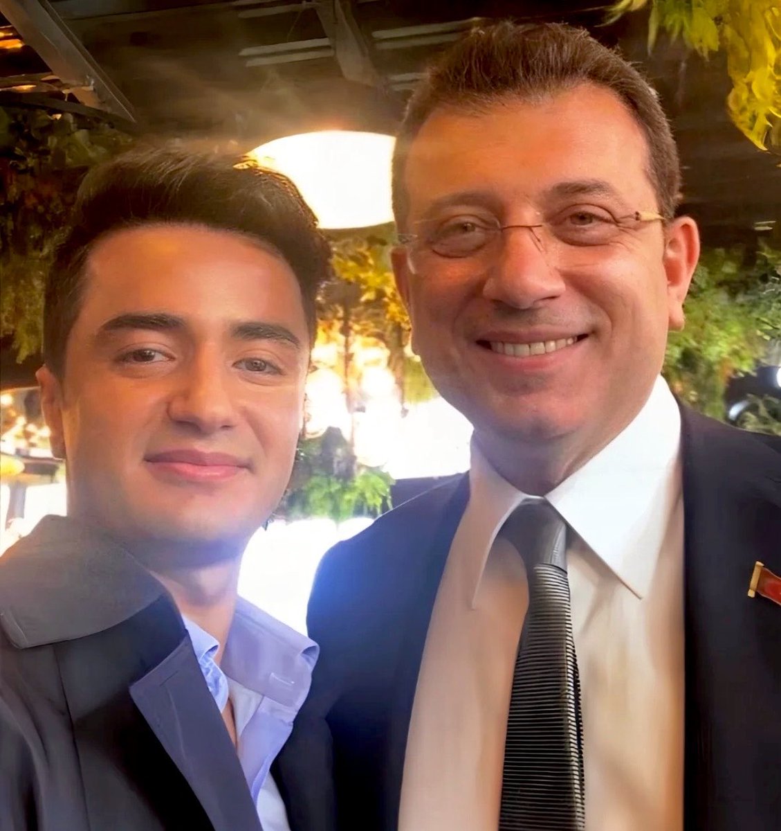OsmanCann17's tweet photo. Kaan Karakoçoğlu’nun bir zamanlar Cumhurbaşkanı Adayımız Ekrem İmamoğlu’nun peşinden ayrılmadığını biliyor muydunuz?

Saf değiştirince geçmişini unutturabileceğini sananlara kötü bir haberimiz var: ARŞİV UNUTMAZ

@kaankrkcoglu https://t.co/1aP1t6Titj