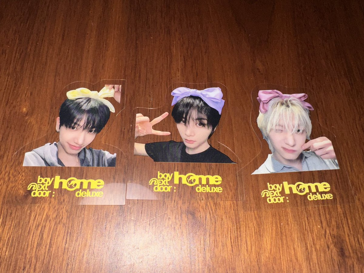 s_sr2003_'s tweet photo. BOYNEXTDOOR ボネクド 交換 
HOME:DELUXE 特典 トレカ フォトスタンド ネームタグ

【譲】画像のもの
　　(ソンホ、ジェヒョン、テサン、ウナク)
【求】同異種リウ

郵送希望📮

お気軽にお声掛け下さい😊
よろしくお願いします🙏

 #BOYNEXTDOOR交換
 #ボネクド交換 https://t.co/bLdwdl8Xwe