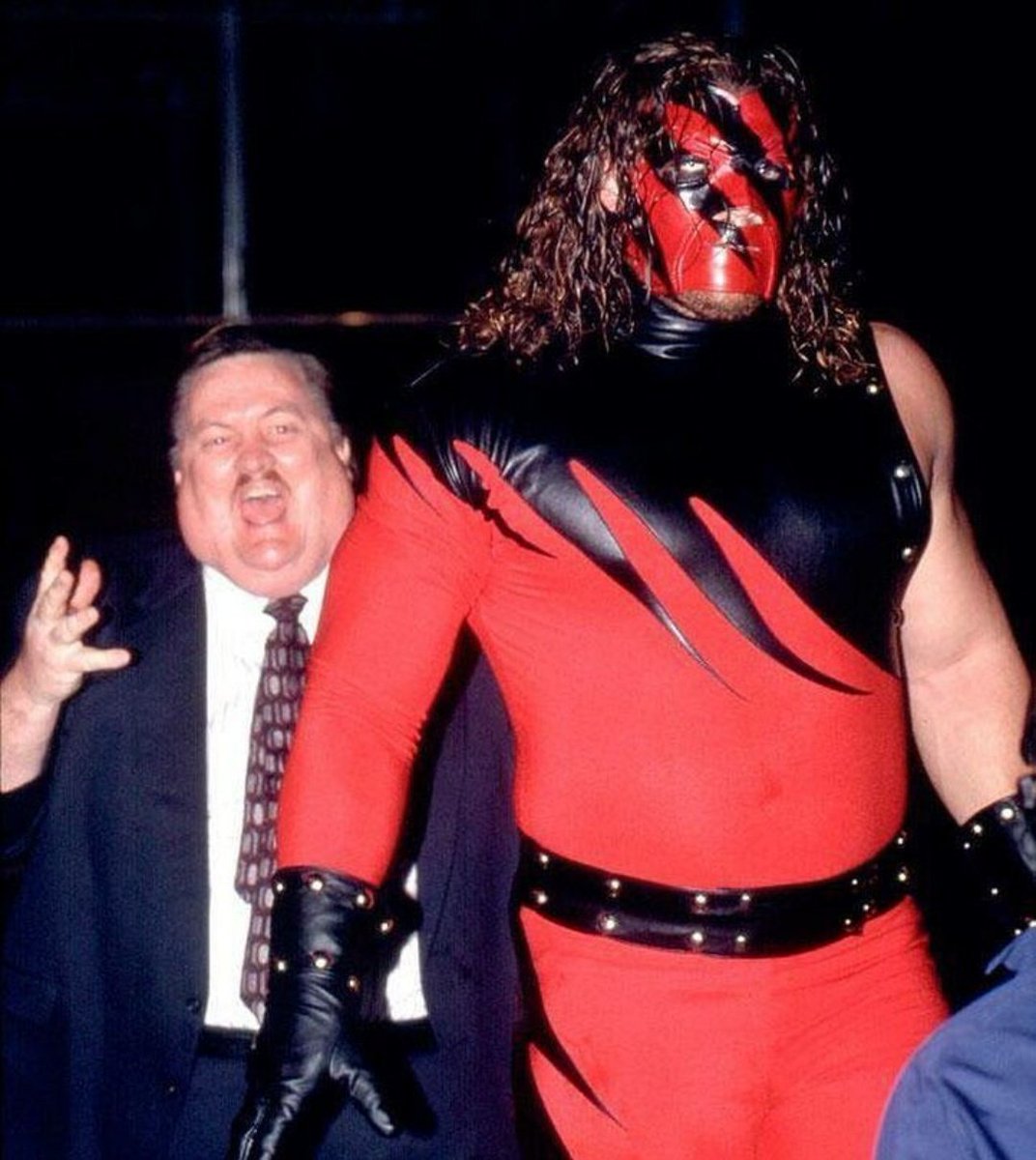 90sWWE's tweet photo. 29 years ago today, Kane made his iconic debut 🔥🔥🔥 https://t.co/Hbh98Gs3ST