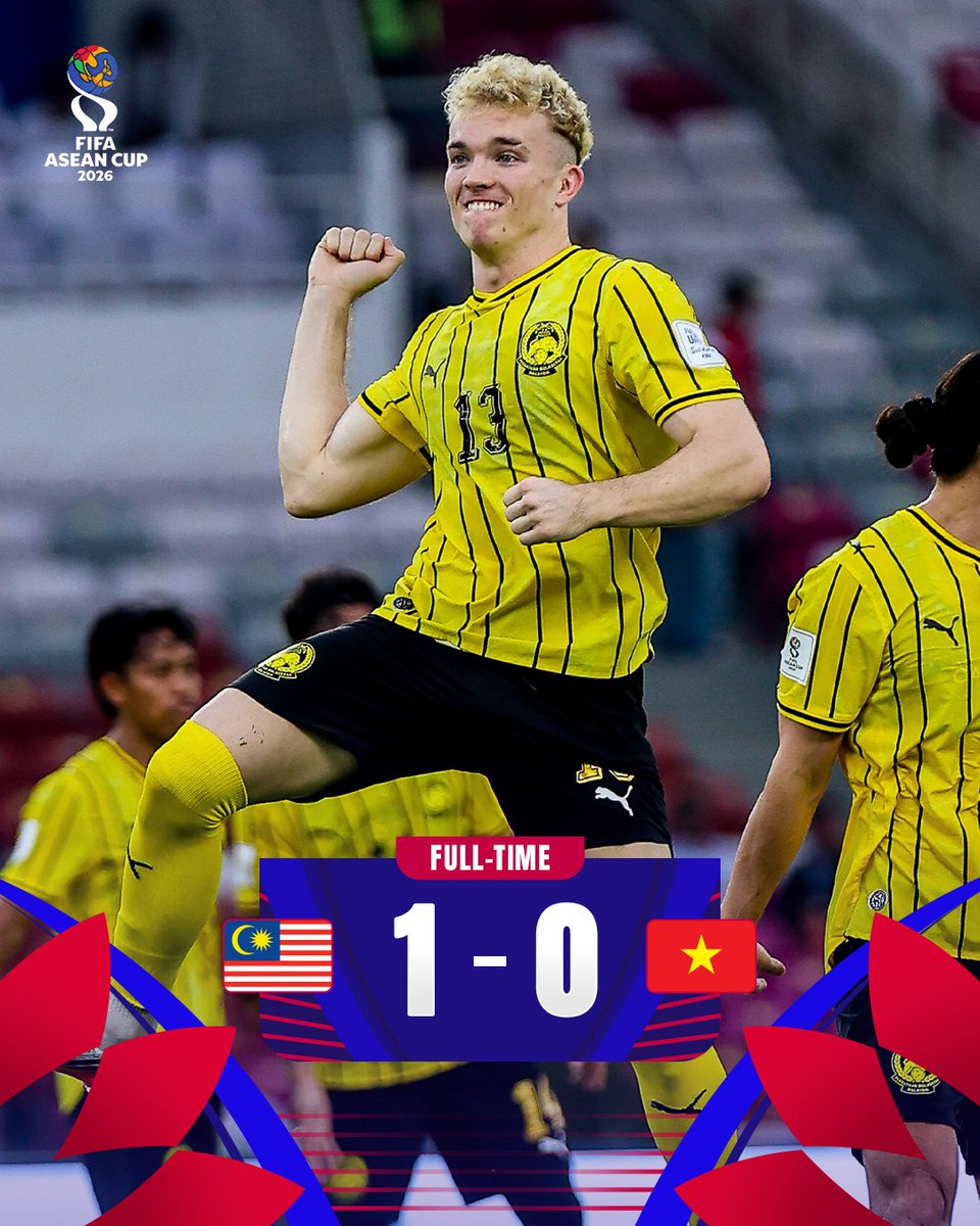afcasiancup's tweet photo. FT | 🇲🇾 Malaysia 1️⃣-0️⃣ Vietnam 🇻🇳

Fergus Tierney wins the #FIFAASEANCup bronze medal for Harimau Malaya! 

📸 FA Malaysia https://t.co/danwRjcbxZ