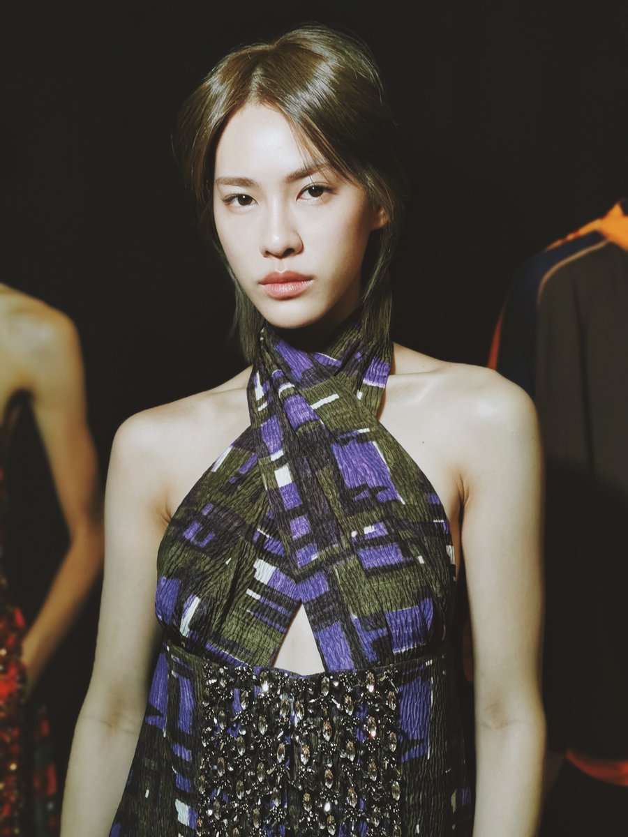 thasornofficial's tweet photo. ᴍɪᴜᴍɪᴜ ᴄᴏᴇᴅ ʀᴛᴡ sᴘʀɪɴɢ 2027

IG Update: bielparklee

#MiuMiuxEmi
#MiuMiuSS27
#emiamily
#MiuMiu https://t.co/EMShKHfrxb